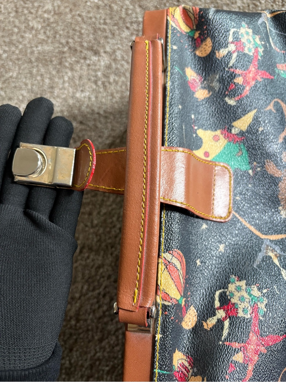 Vintage Black Novelty Print Doctor Bag with Brown Trim - Picture 7 of 8